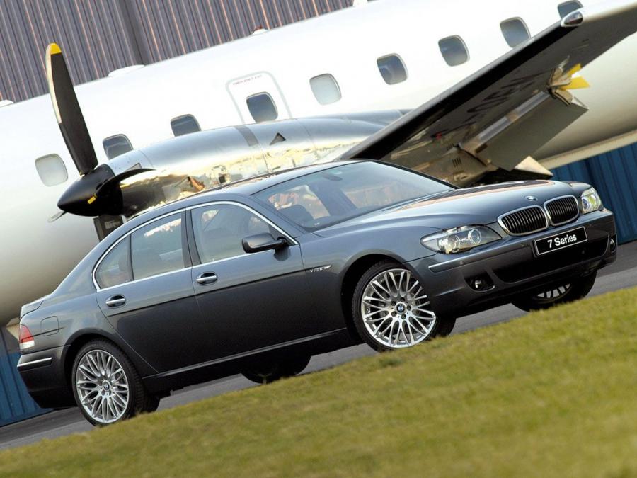  BMW 760i 2005 года  (ZA) (фото 10 из 13)
